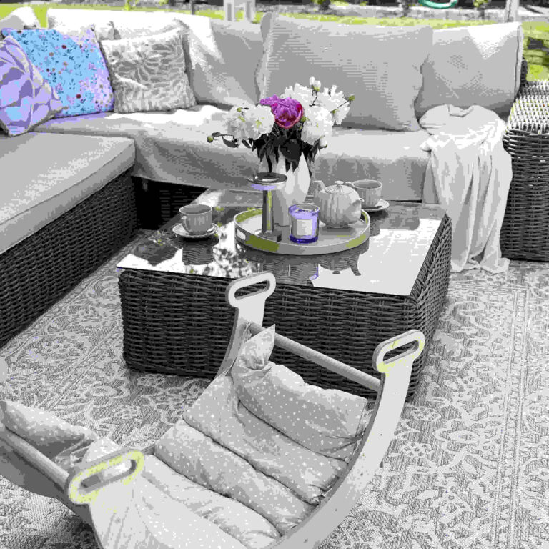 Beliebte Farben und Designs bei Terrassen-Teppichen – aktuelle Trends